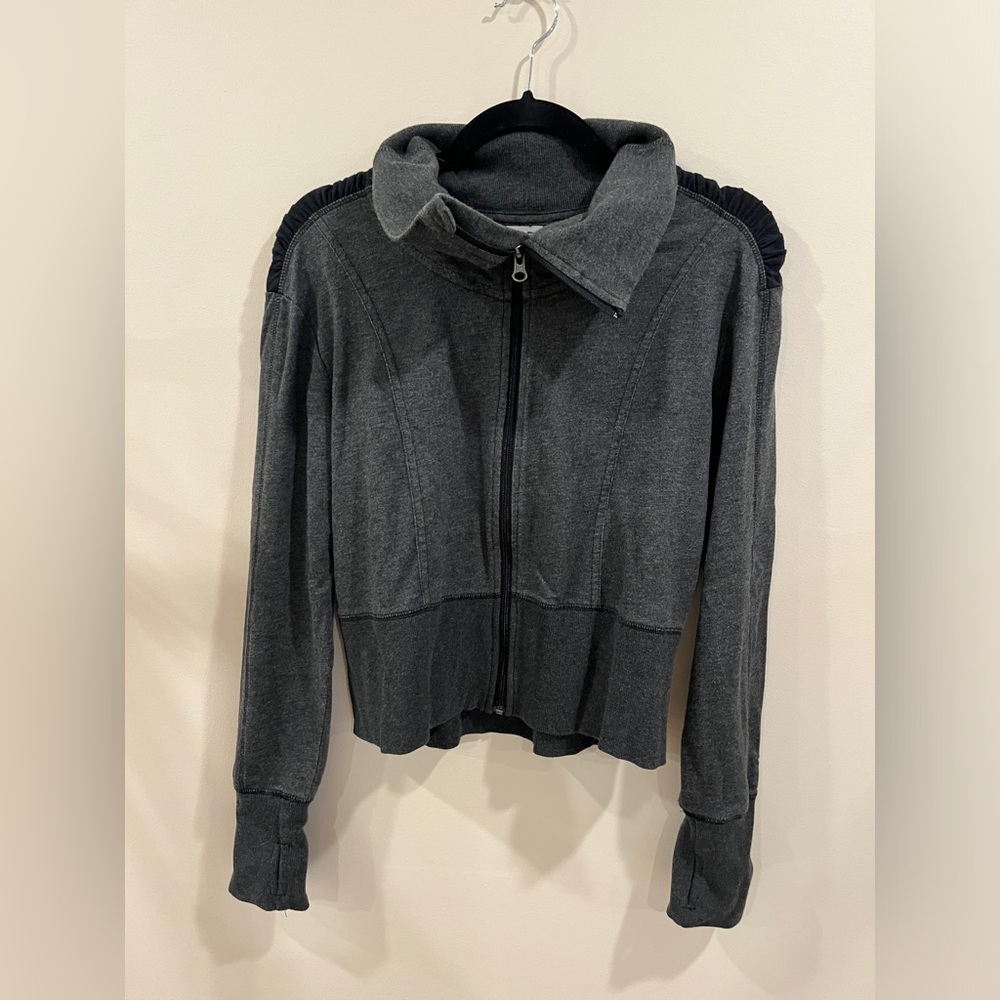 Champion Zip Up Sweatshirt Size Women’s L